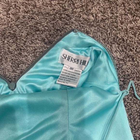 Sherri Hill Prom Dress - Picture 12 of 14